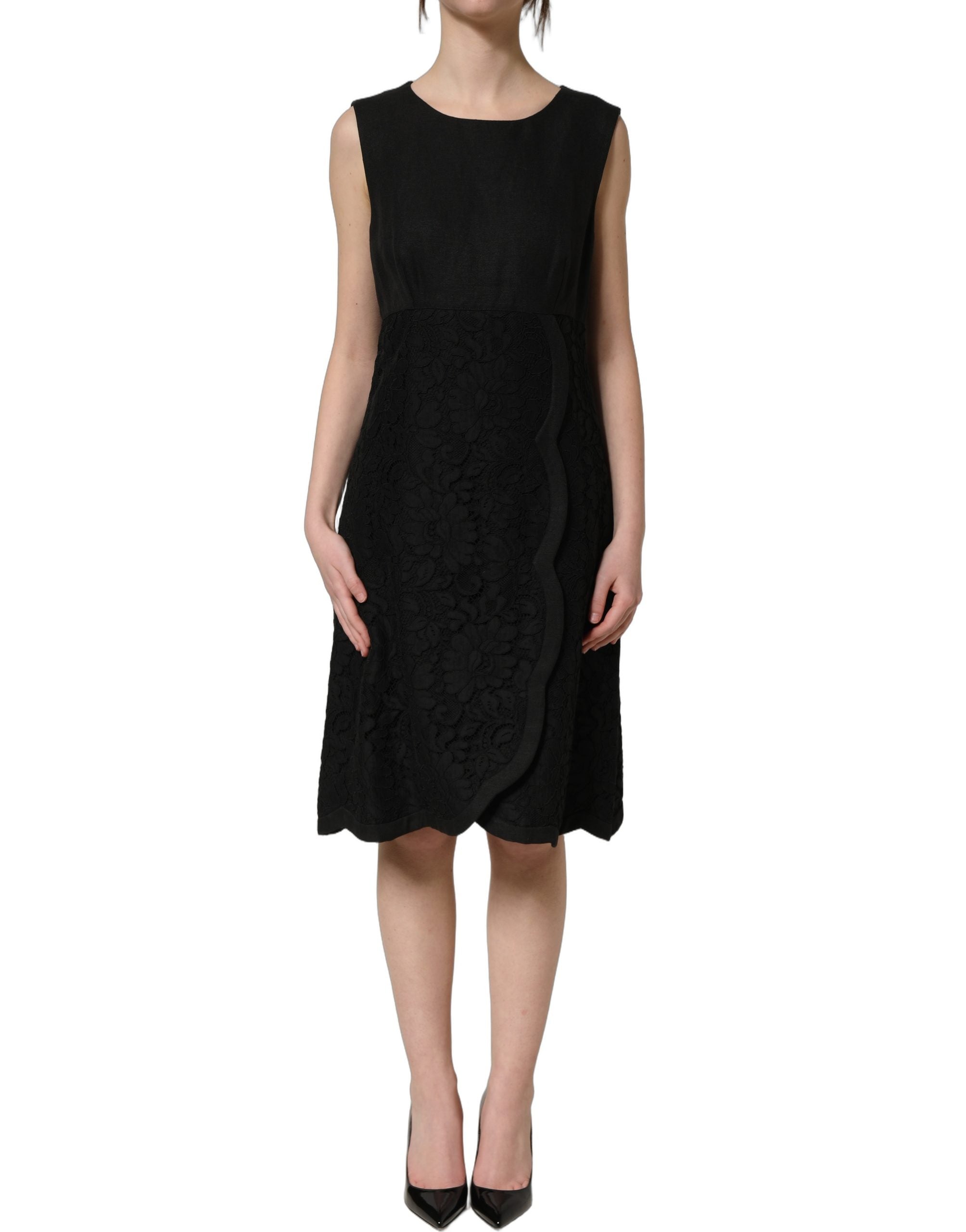 Robe sans manches Dolce & Gabbana noire à motifs floraux en dentelle, coupe droite élégante.