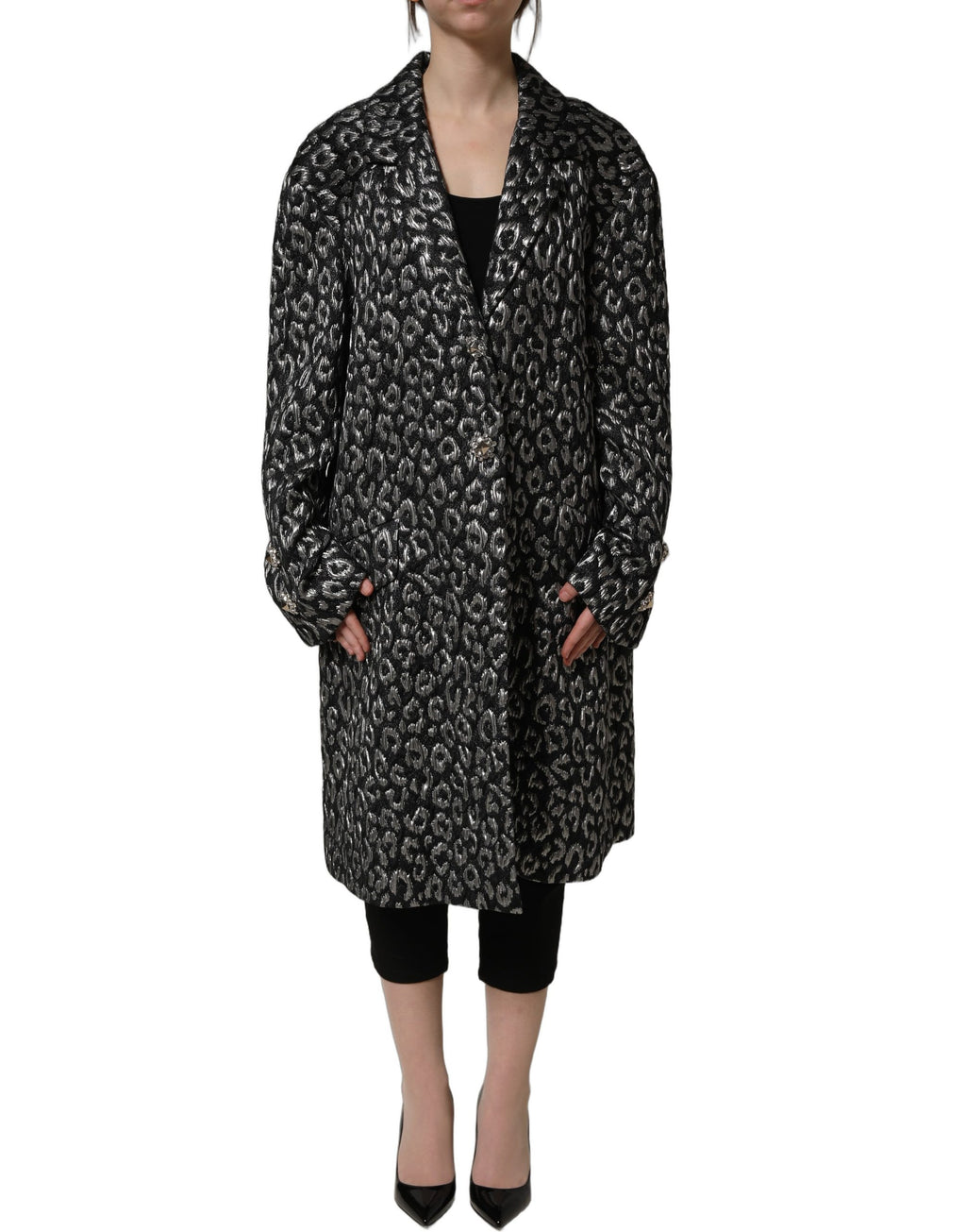 Manteau en jacquard noir et argent avec motif léopard de Dolce & Gabbana, veste élégante et sophistiquée.