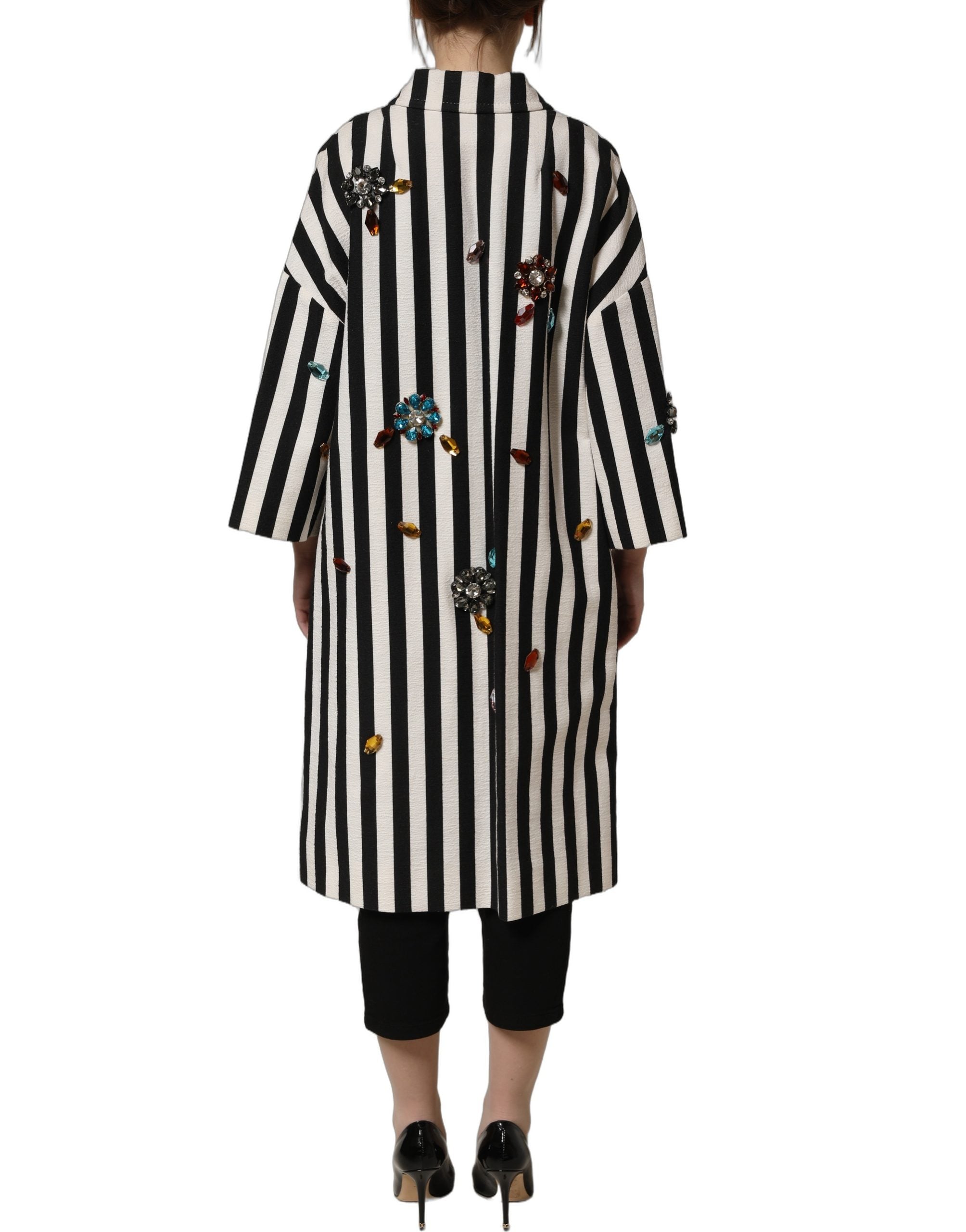 Manteau Dolce & Gabbana noir et blanc à rayures avec embellissements, veste élégante en tissu léger et chic.