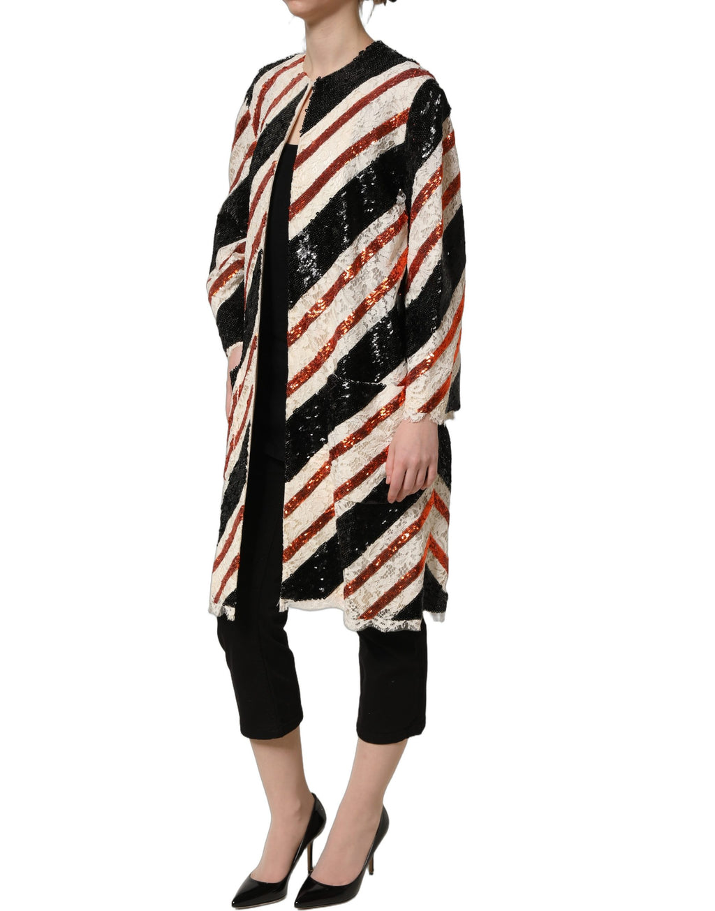 Manteau long Dolce & Gabbana à rayures multicolores avec sequins, veste élégante et tendance en tissu brillant.
