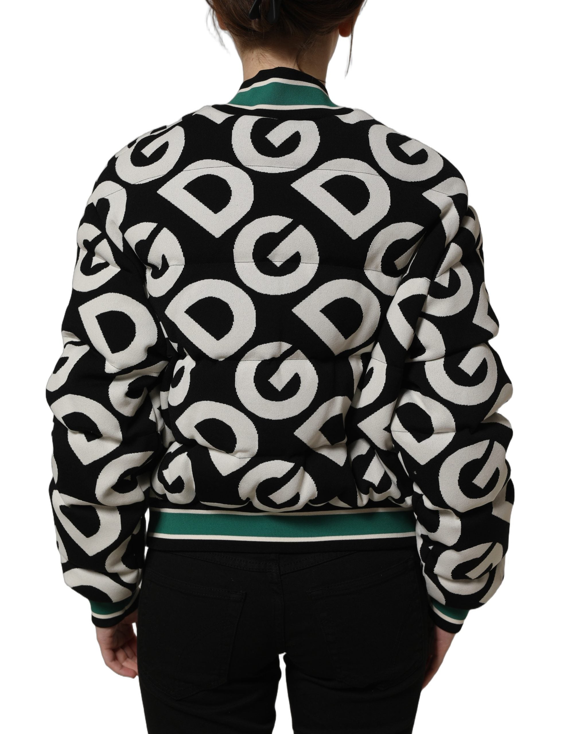 Veste bomber Dolce & Gabbana logo multicolore avec zip complet, style urbain et moderne, vue de face.