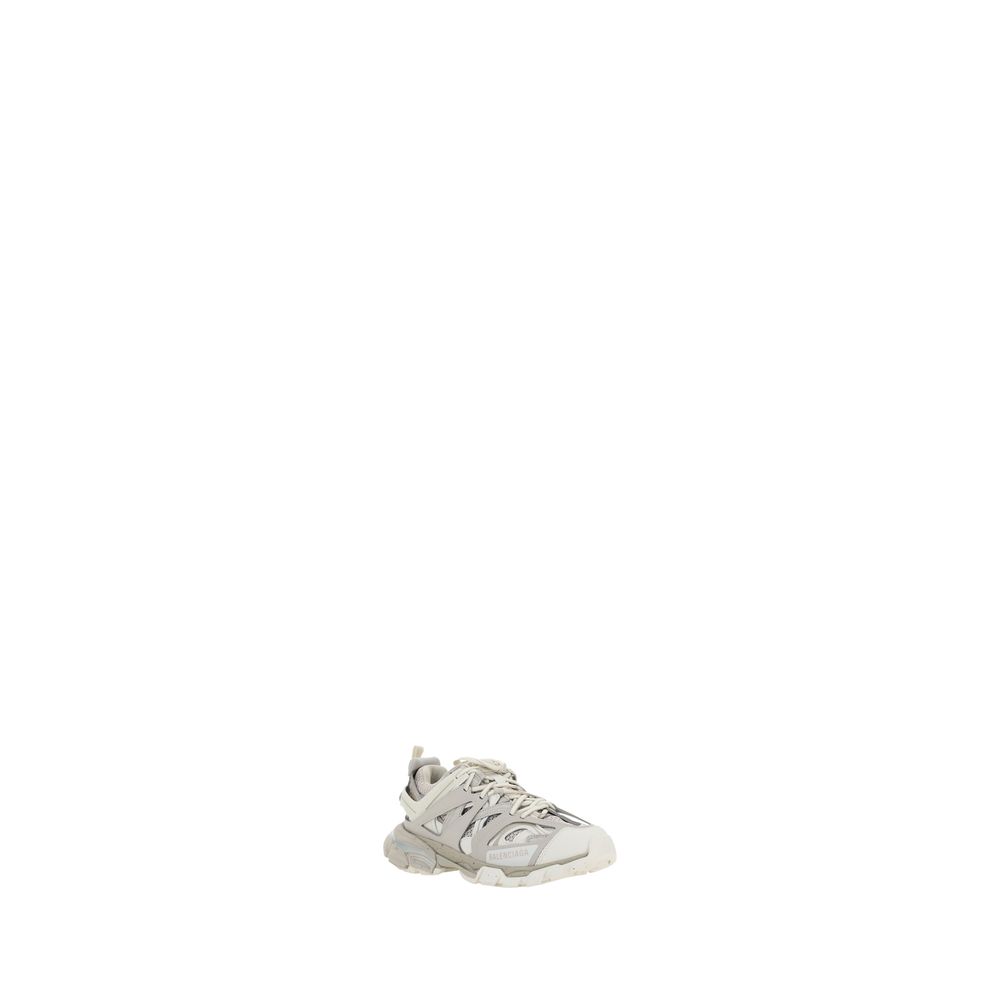 Chaussures de sport blanches Balenciaga en polyéthylène, sneakers athlétiques modernes et élégants, vues de face.