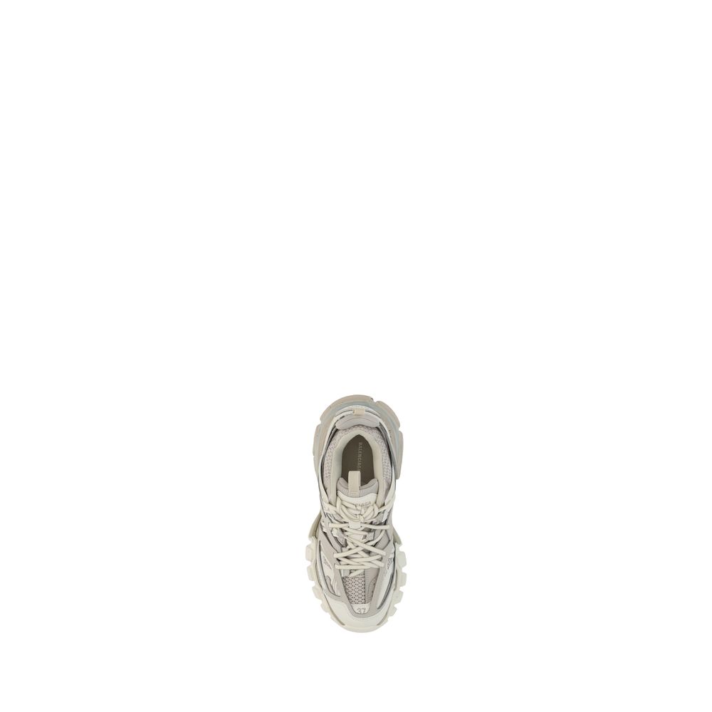 Chaussures de sport Balenciaga blanches en polyéthylène avec semelles épaisses et design moderne.