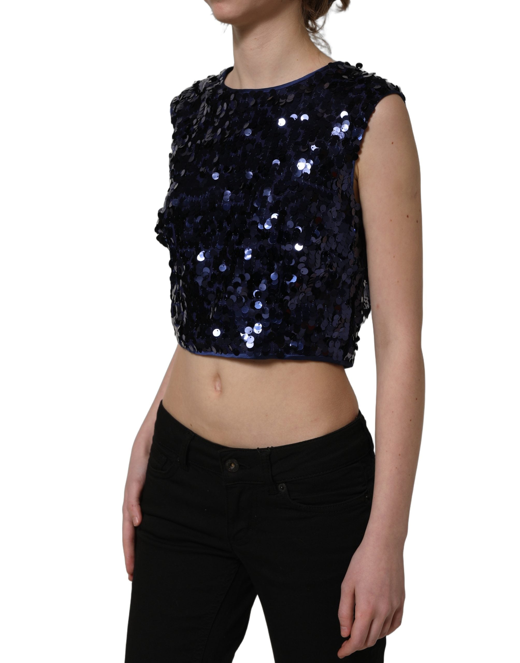 Top court sans manches Dolce & Gabbana bleu avec sequins, coupe courte et style élégant, prêt à être porté.