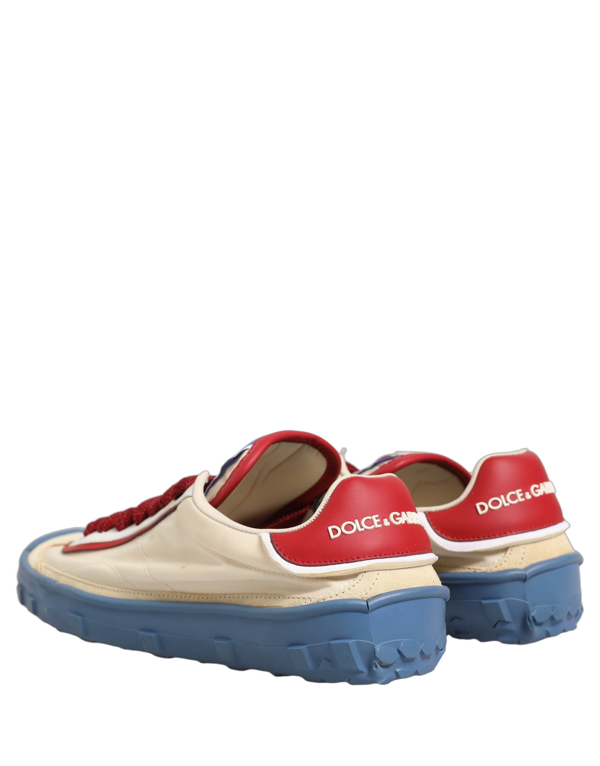 Chaussures sneakers Dolce & Gabbana Old Runner multicolores à lacets, vue de face avec détails colorés.