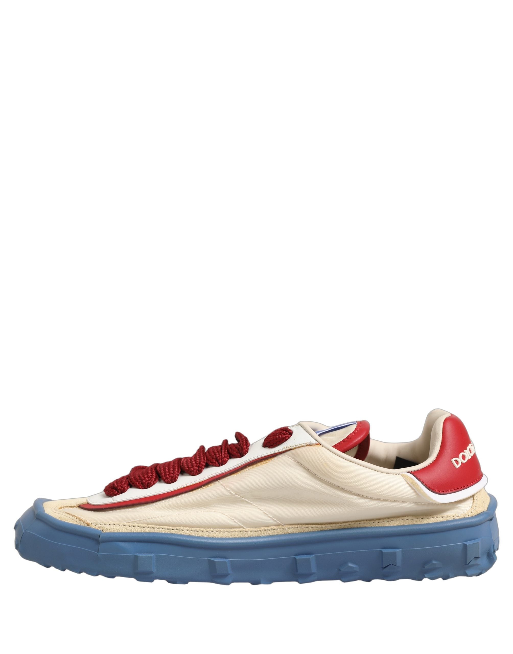 Chaussures sneakers Dolce & Gabbana Old Runner multicolores avec lacets, vue de face, en gros plan.