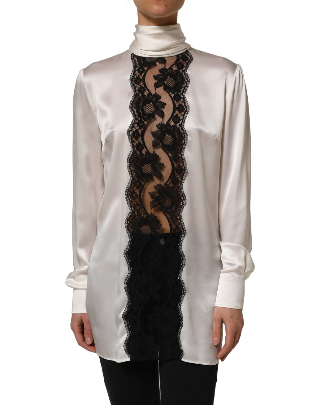 Blouse Dolce & Gabbana en satin blanc à manches longues avec finition en dentelle, élégante et sophistiquée.