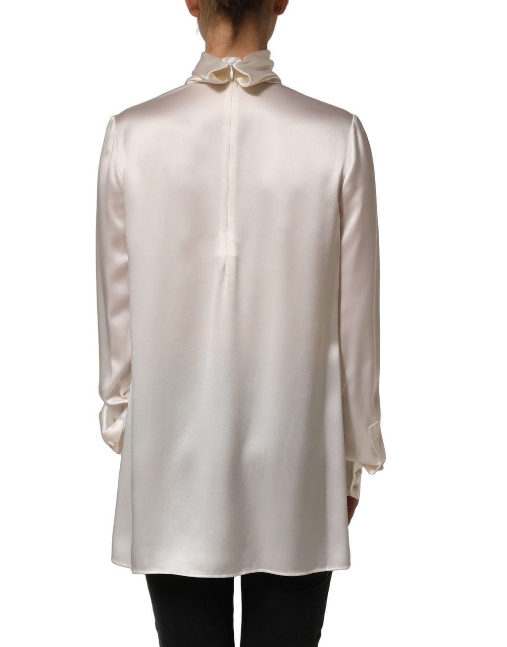 Blouse Dolce & Gabbana en satin blanc à manches longues avec bordure en dentelle, style élégant et sophistiqué.