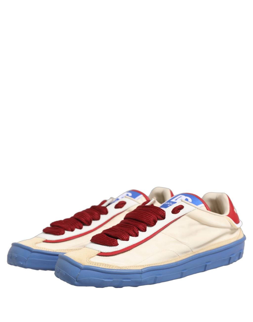 Chaussures sneakers Dolce & Gabbana Old Runner multicolores avec lacets, vue de face sur fond neutre