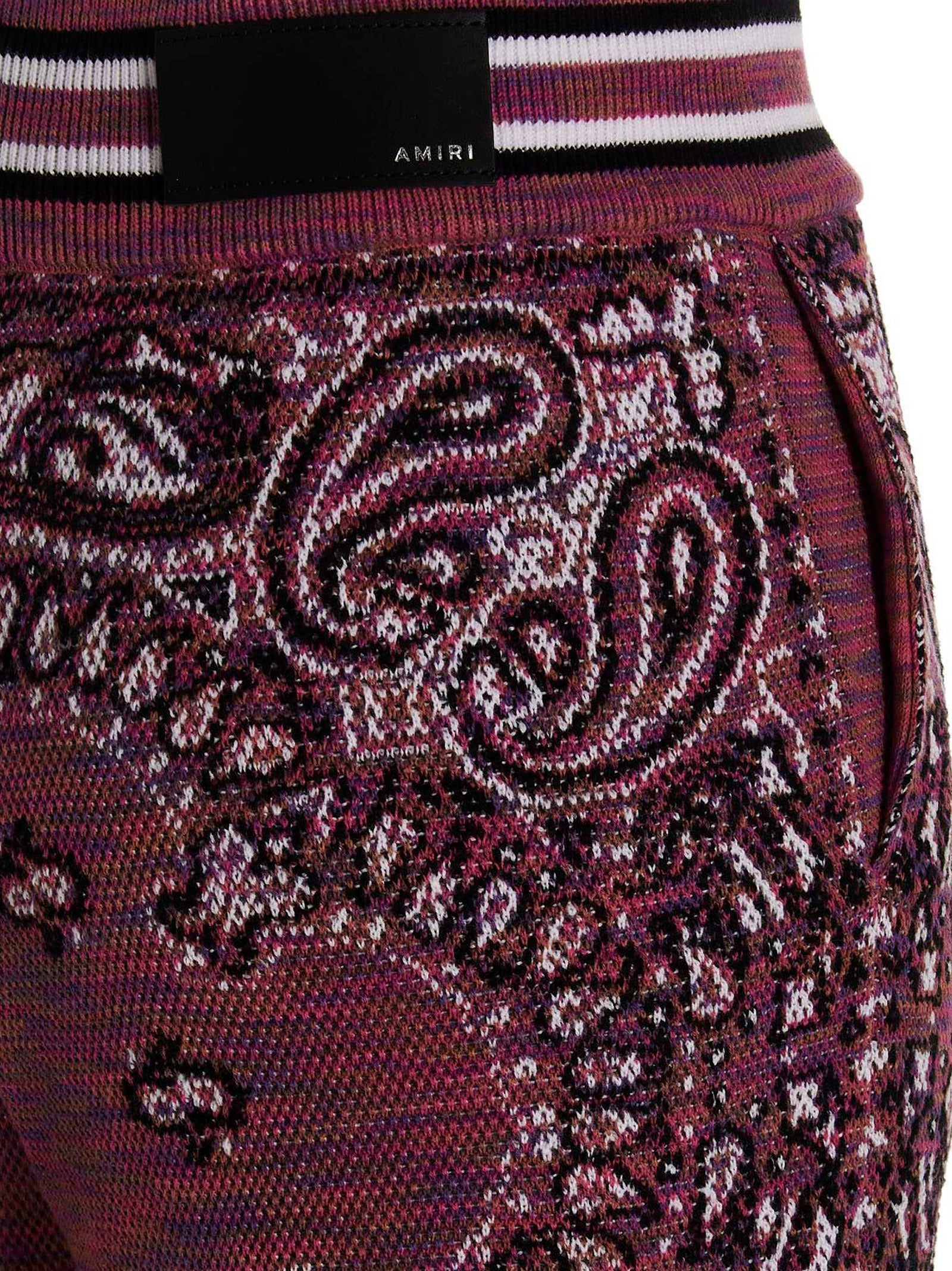 Pantalon de jogging en coton violet de la marque Amiri, confortable pour le sport et le casual, avec une coupe décontractée.