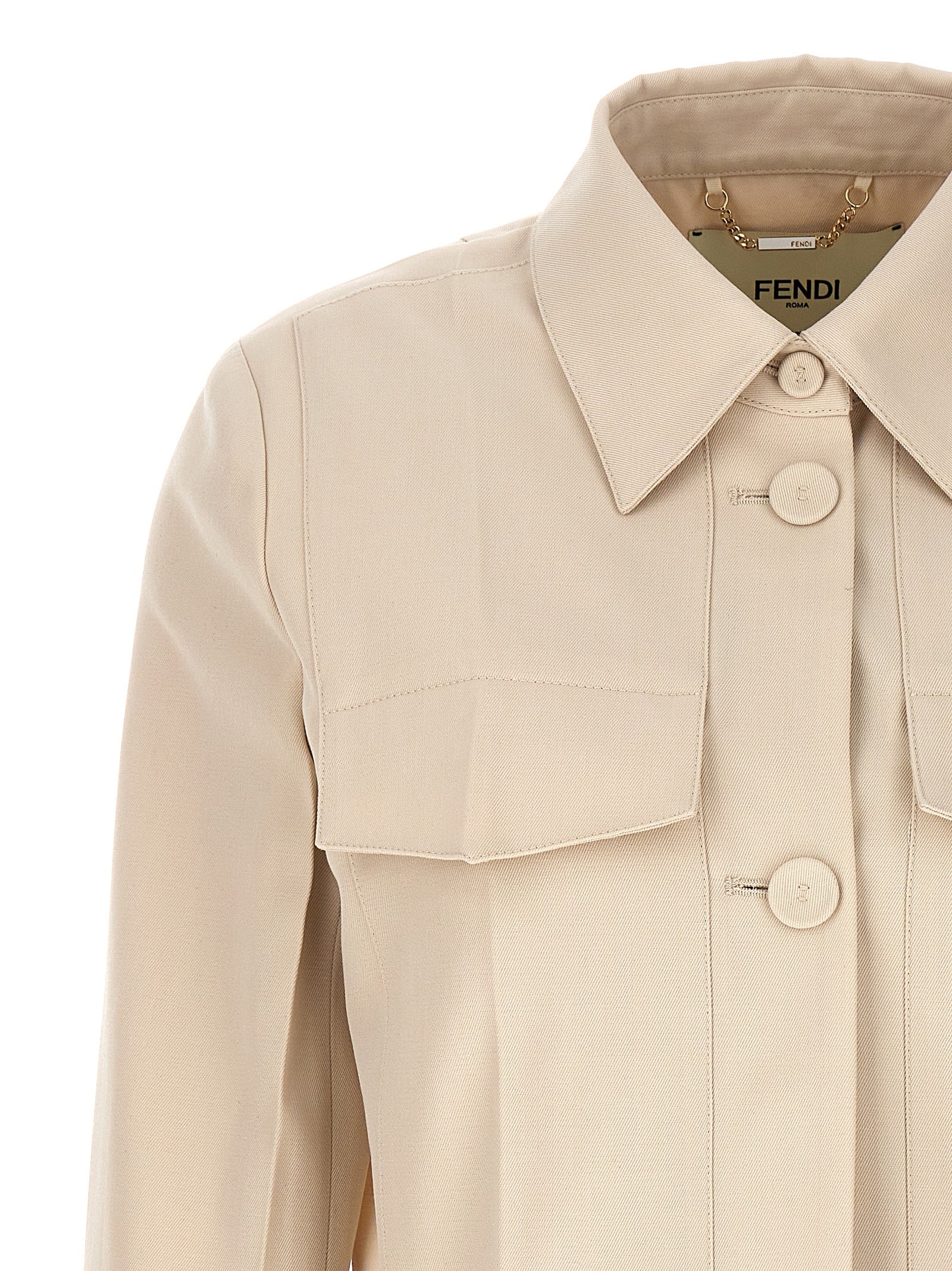 Veste longue en laine beige de Fendi, style élégant, avec col et détails sophistiqués, vue de face.