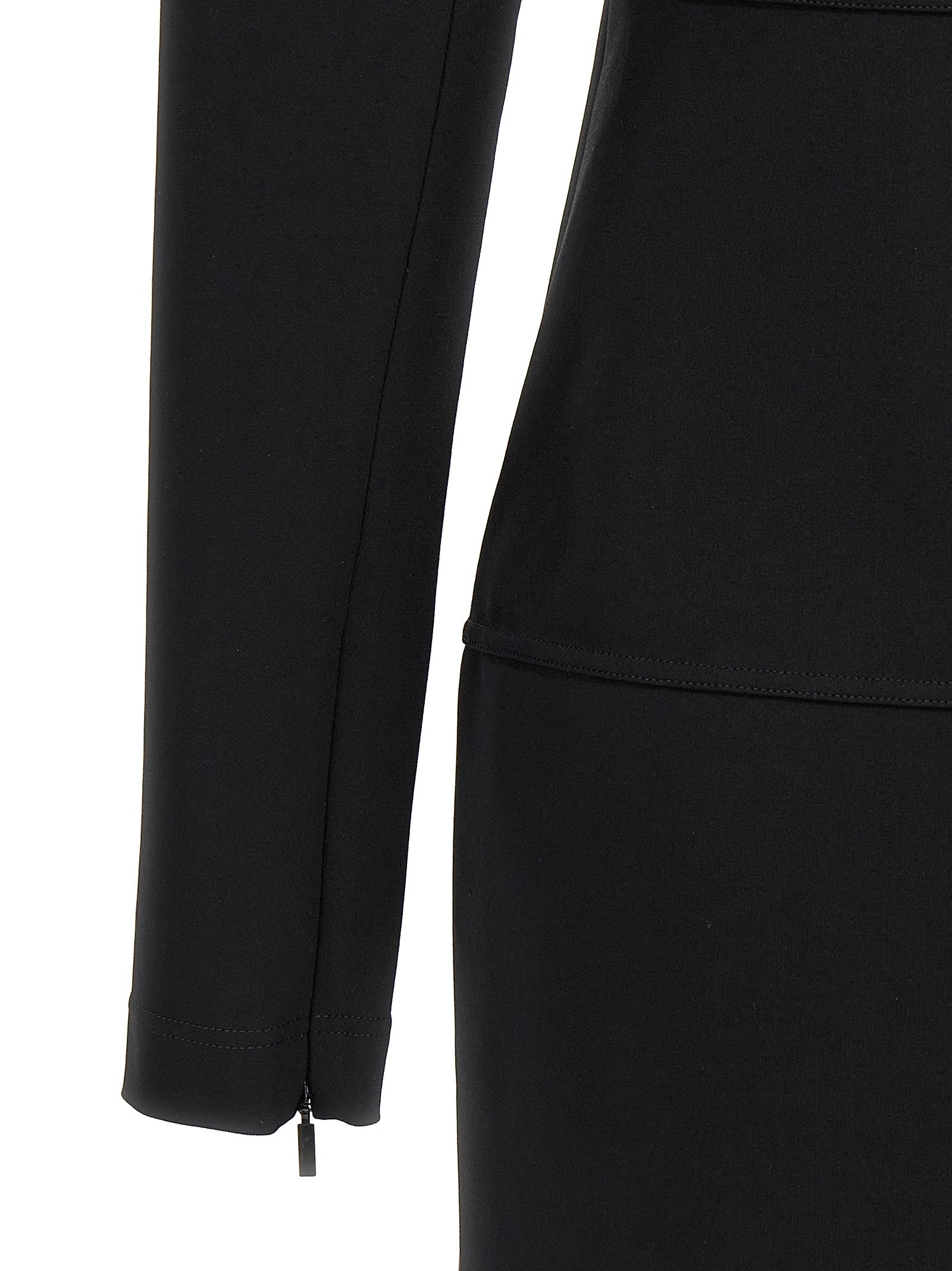 Robe midi noire en viscose Fendi, élégante et fluide, avec un design sophistiqué et des détails modernes.