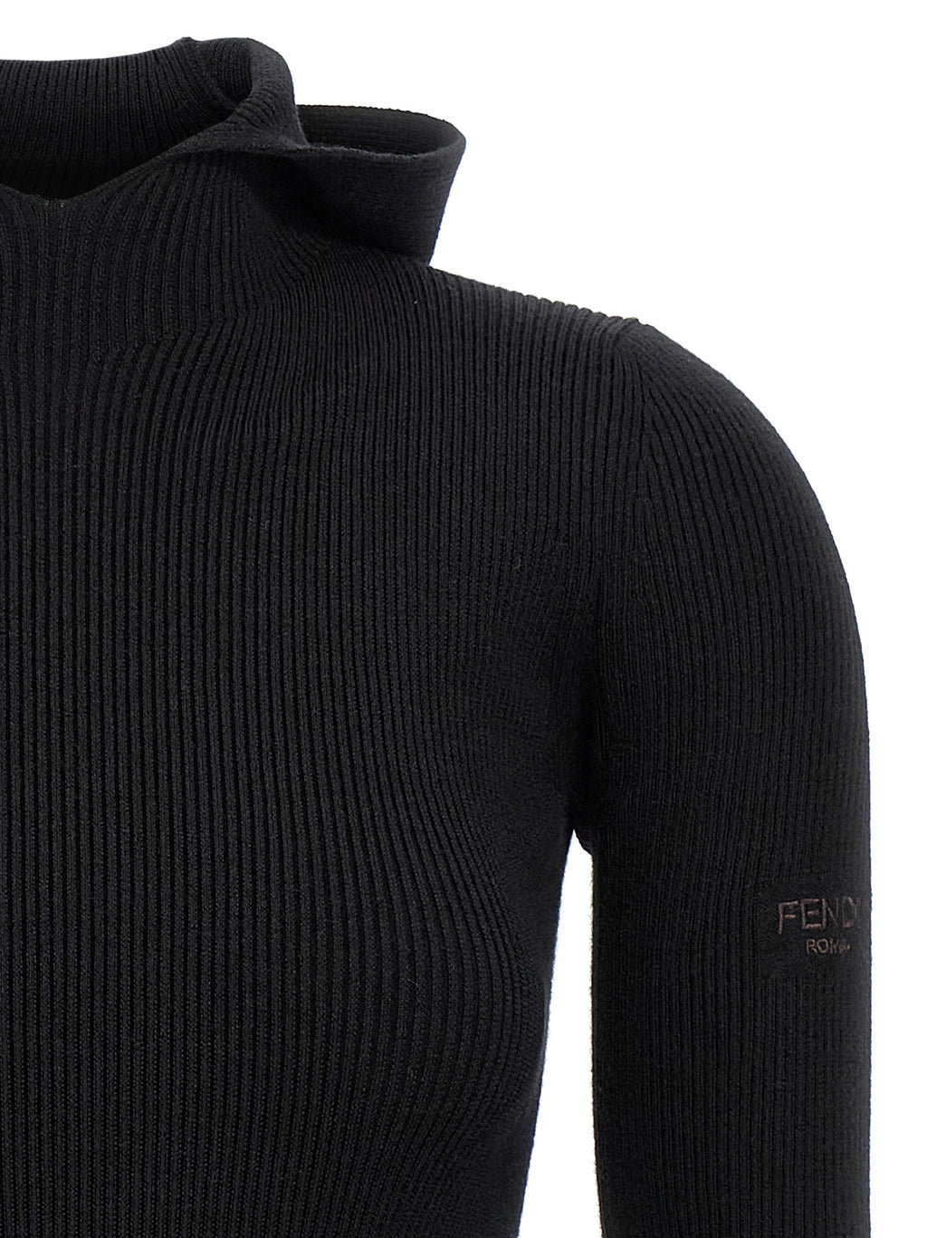Robe courte en laine noire de Fendi, silhouette élégante avec détails sophistiqués, portée sur un mannequin.