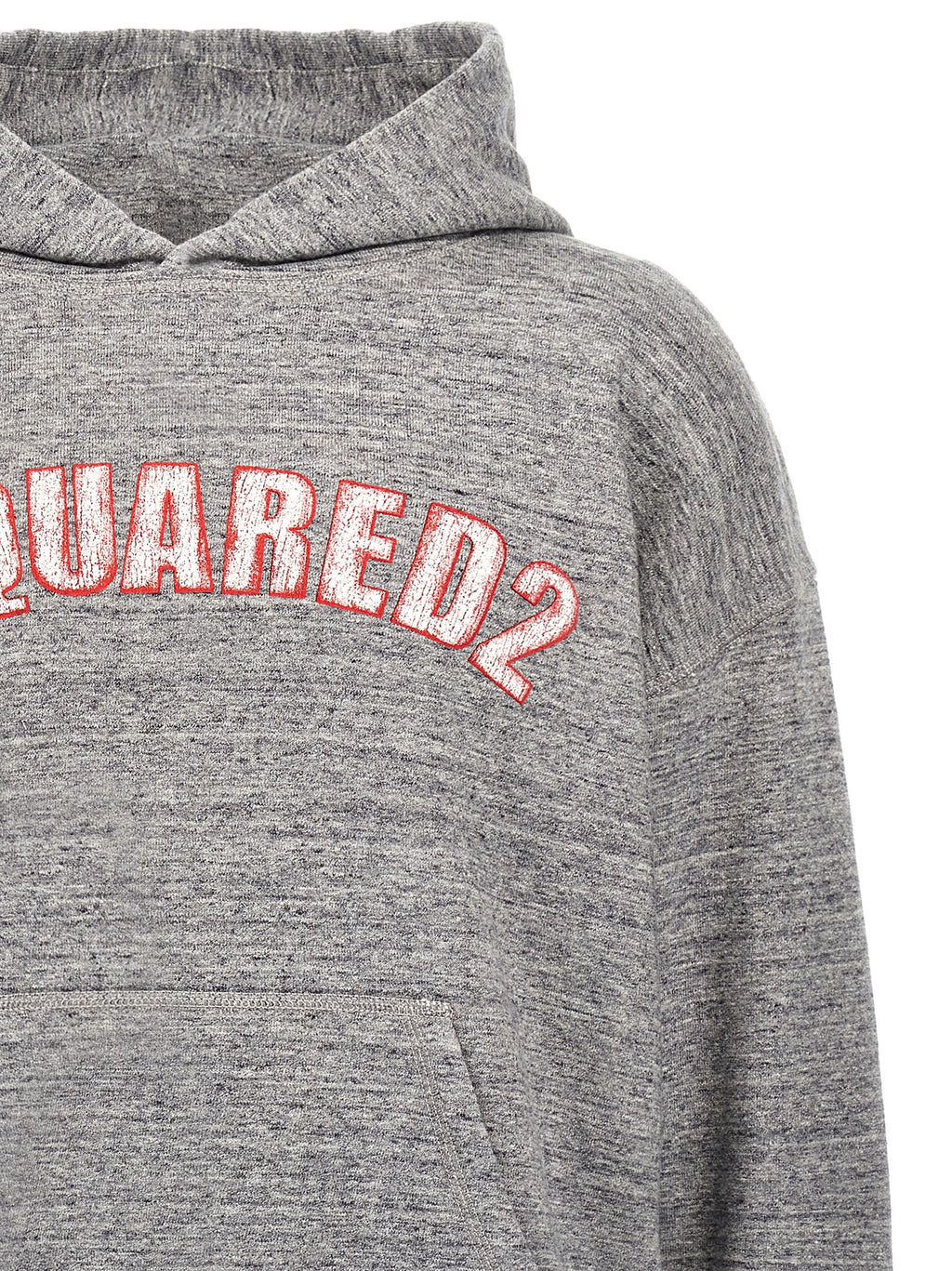 Sweatshirt gris en coton de la marque Dsquared², douceur et style décontracté, visible en détail sur l'image.