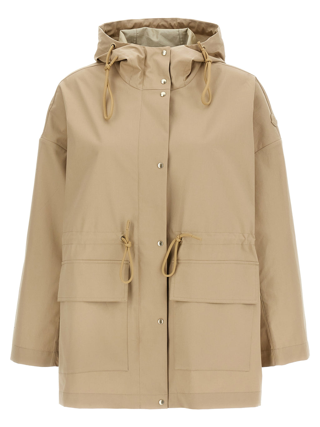 Parka beige en coton de la marque Moncler avec capuche, fermeture zippée et poches latérales, pour homme ou femme.