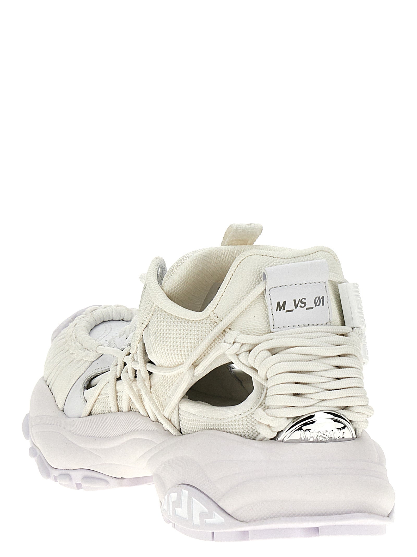 Chaussures de sport blanches en cuir de veau Versace, baskets athlétiques élégantes avec logo distinctif.