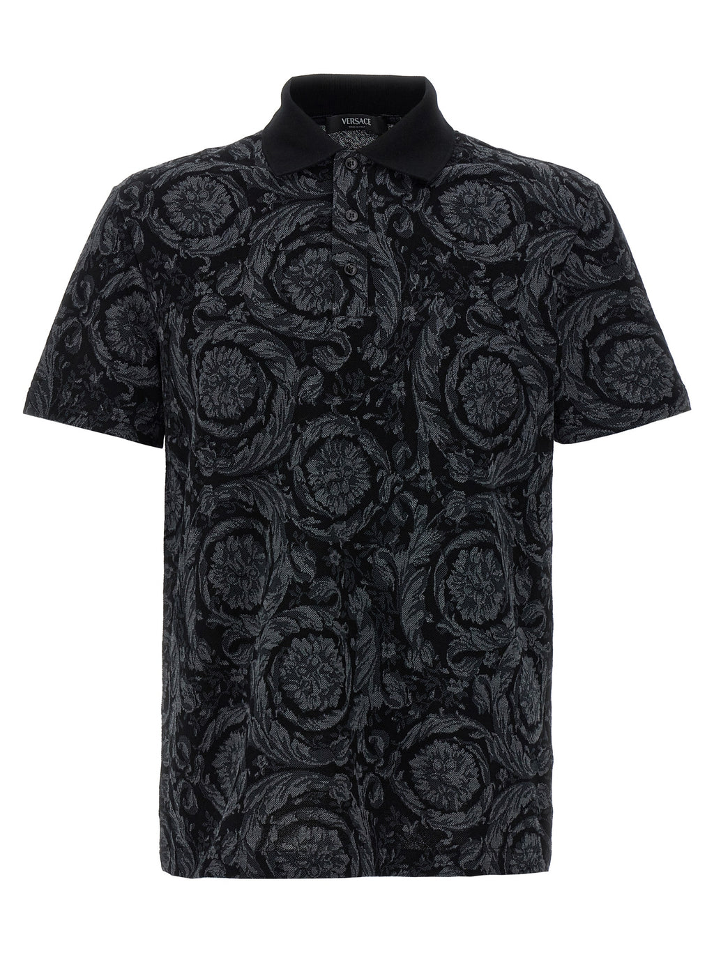 Chemise polo grise en coton de la marque Versace, vue de face, avec le logo visible sur la poitrine.