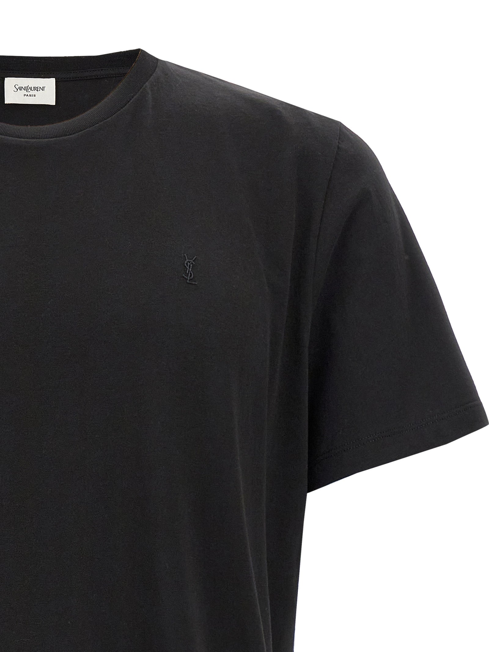 T-shirt noir en coton de Saint Laurent, coupe classique, porté sur mannequin, vue de face.