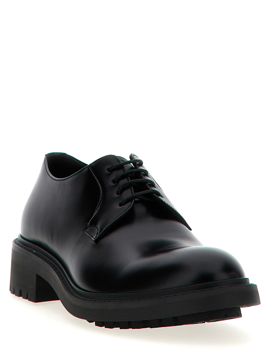 Chaussures oxfords et derbies en cuir d'agneau noir de Saint Laurent, élégantes et sophistiquées, vues de face.