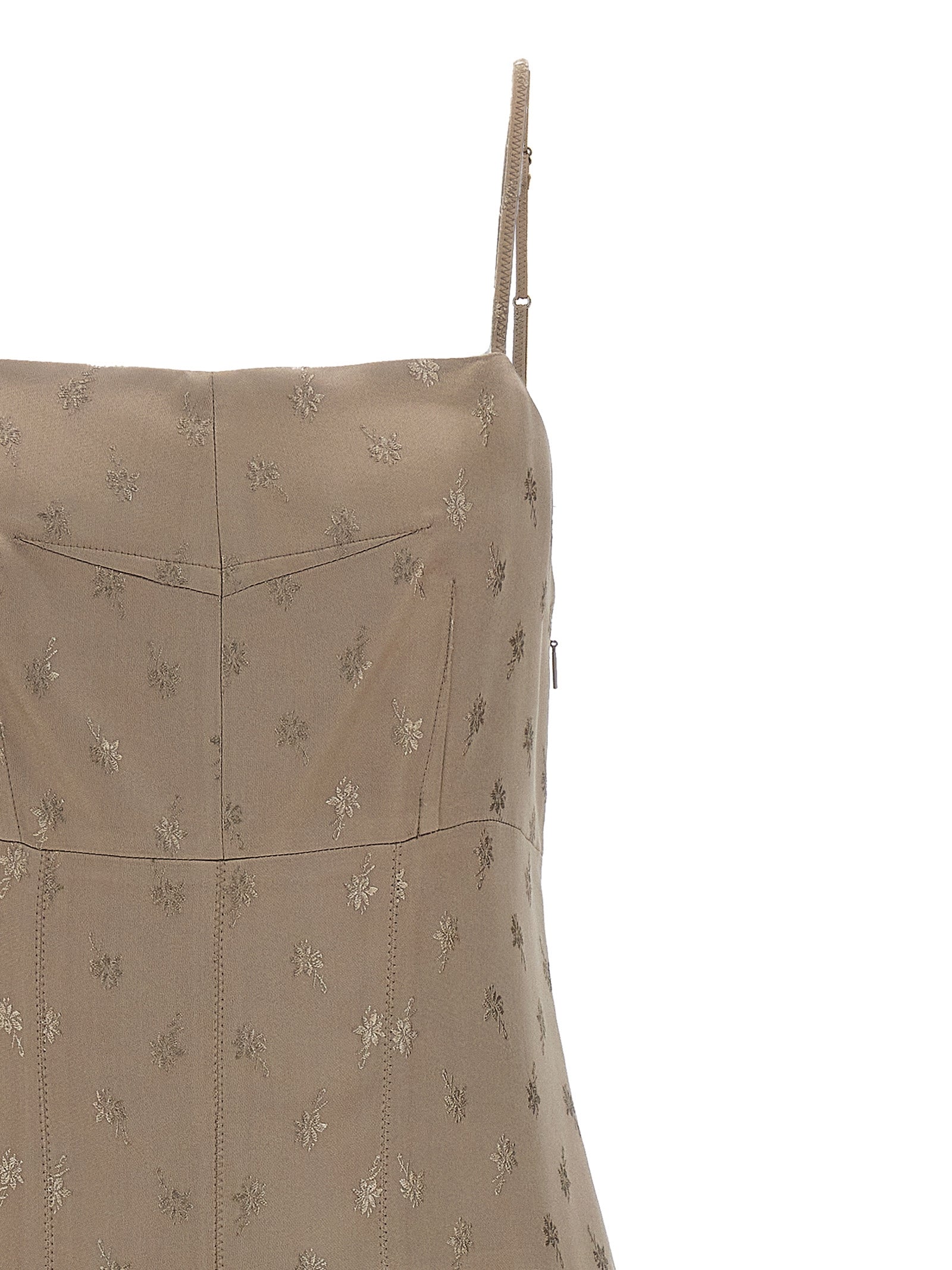 Robe midi en soie grise de Fendi, élégante et fluide, avec un design sophistiqué visible sur l'image.