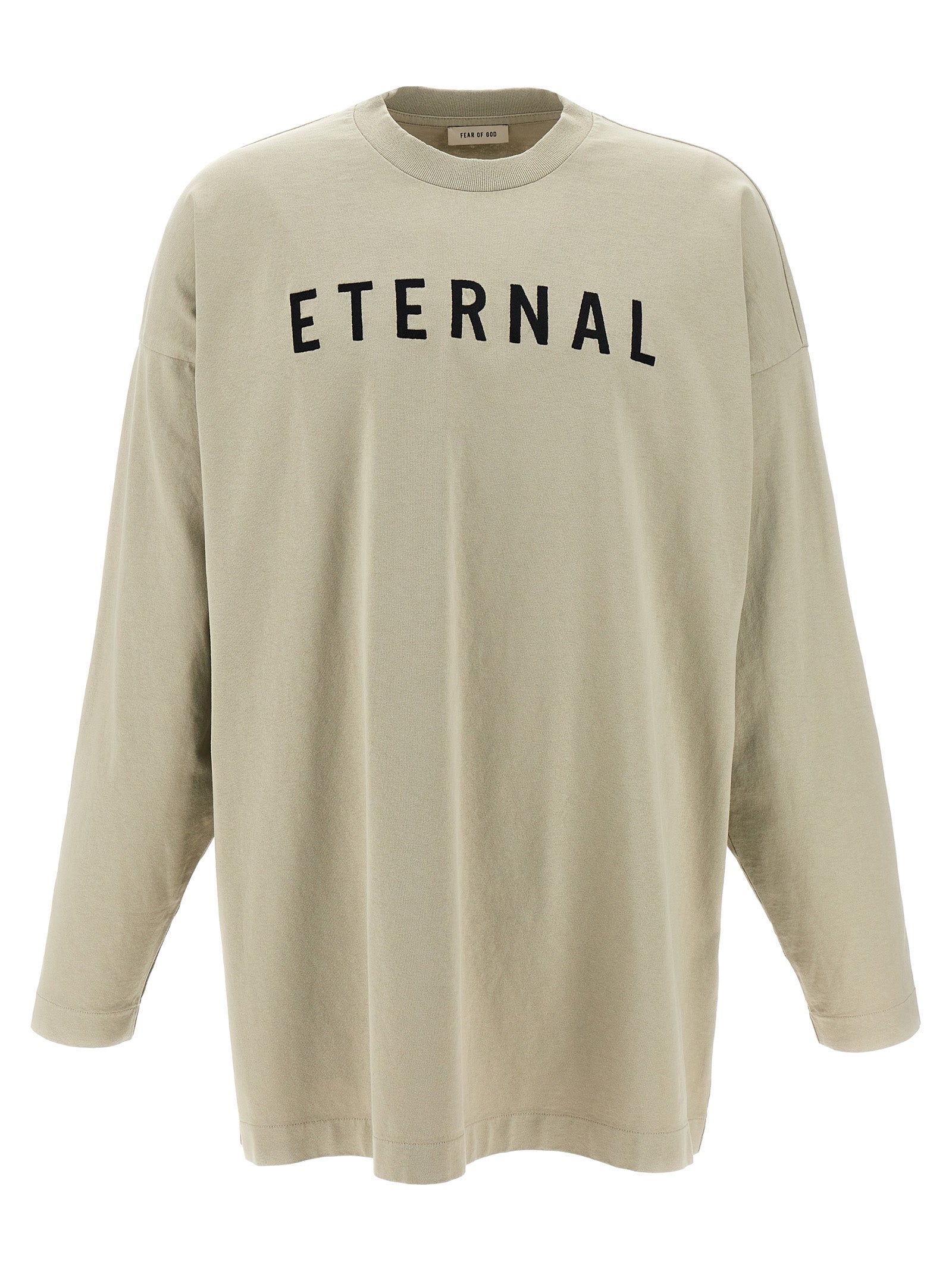 T-shirt gris en coton de la marque Fear Of God, coupe classique et logo discret visible sur le devant.