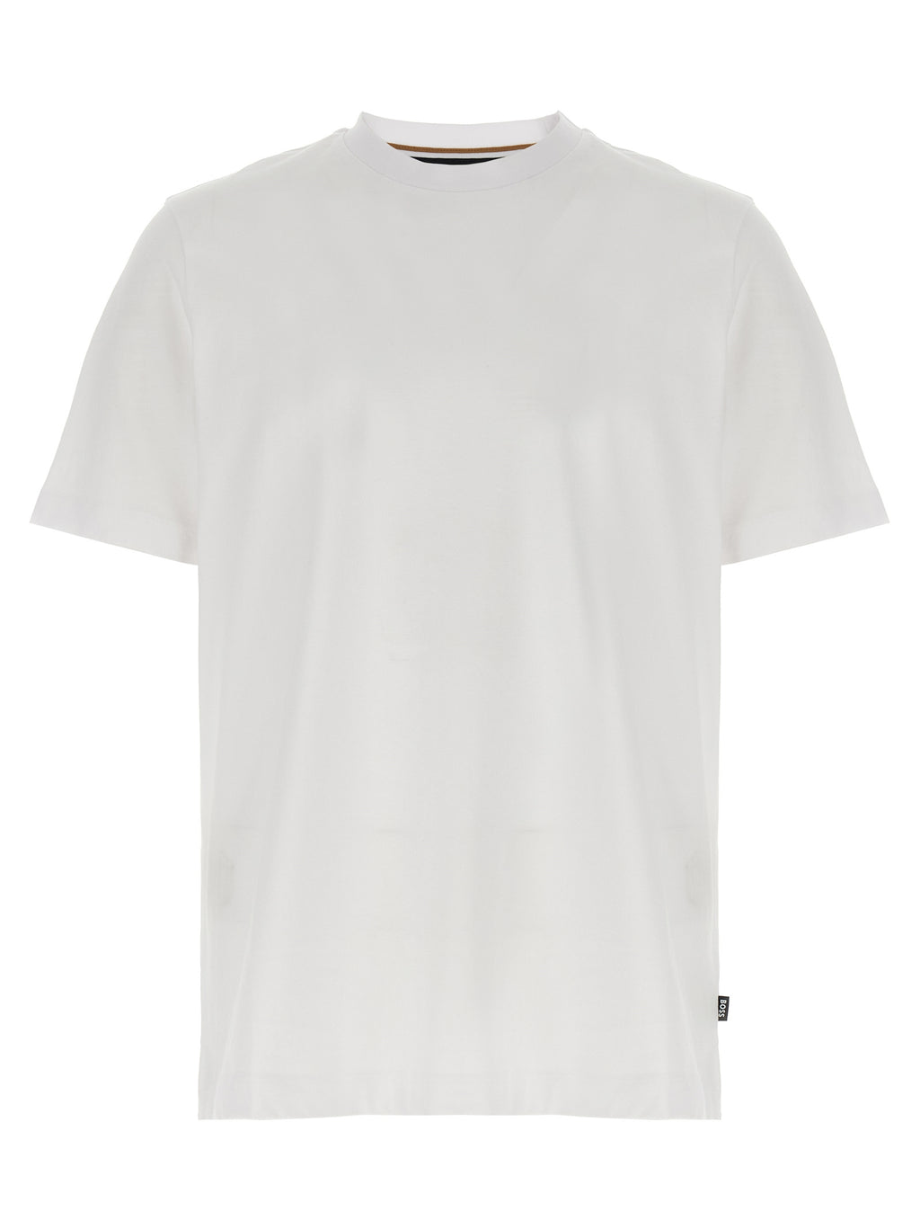 T-shirt blanc en coton de la marque Hugo Boss, coupe classique, porté sur un mannequin, détail du col rond.