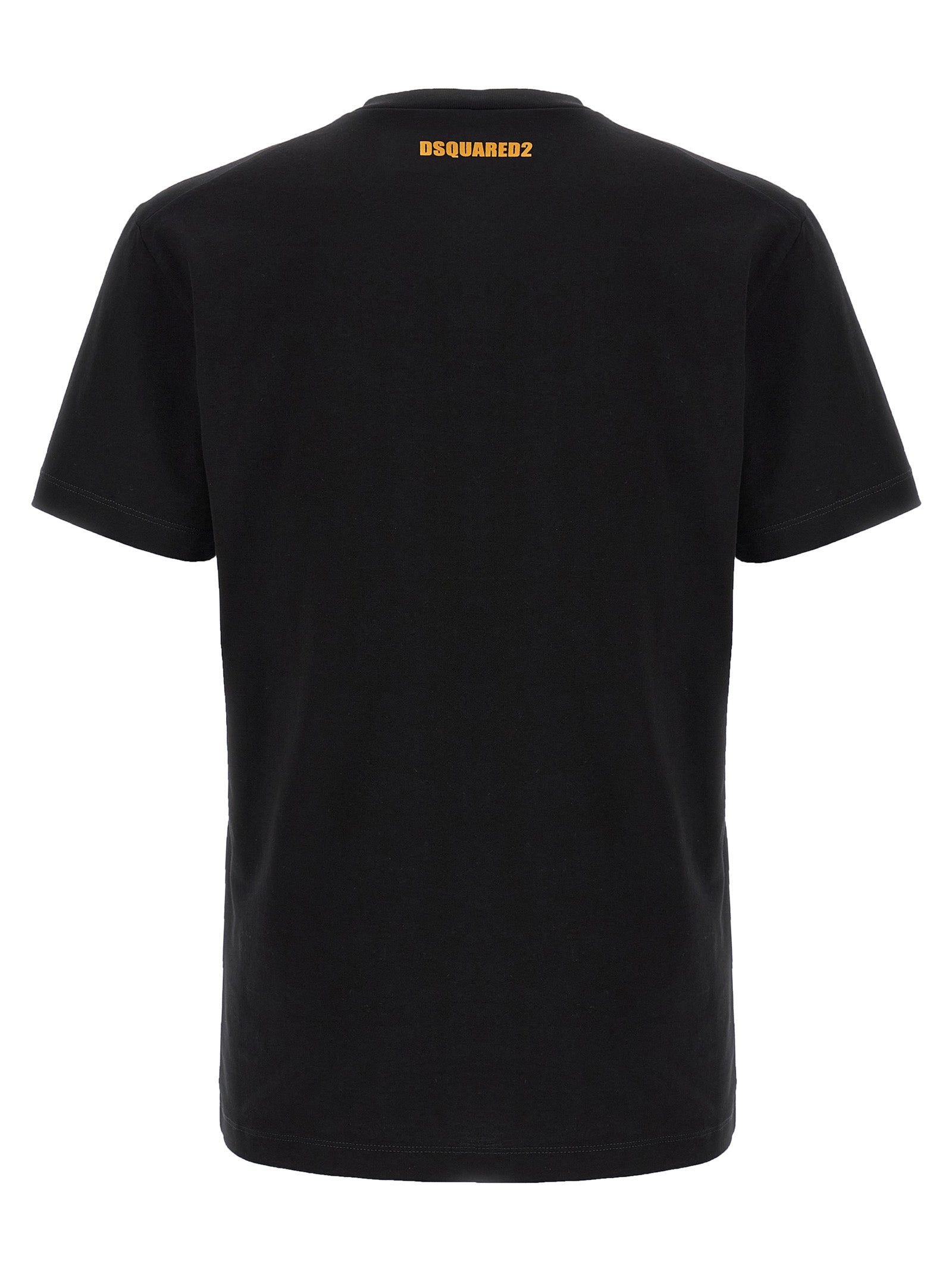 T-shirt en coton noir de la marque Dsquared², coupe classique, porté sur un mannequin, détail du col rond.