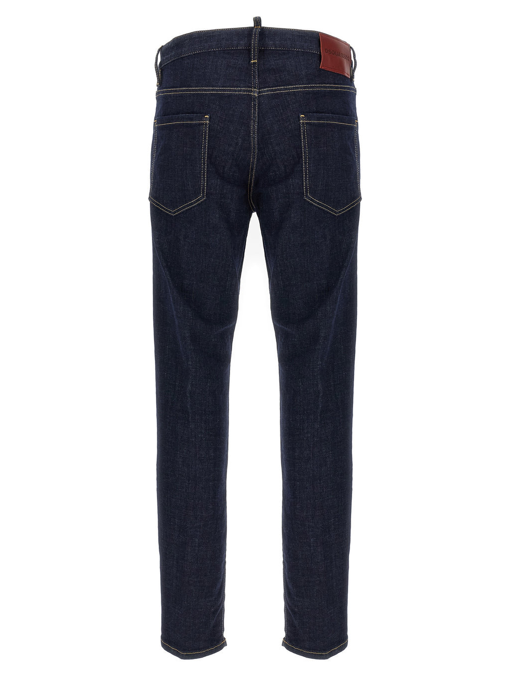 Jeans slim en coton bleu de Dsquared², coupe ajustée, détails modernes, porté sur un mannequin.