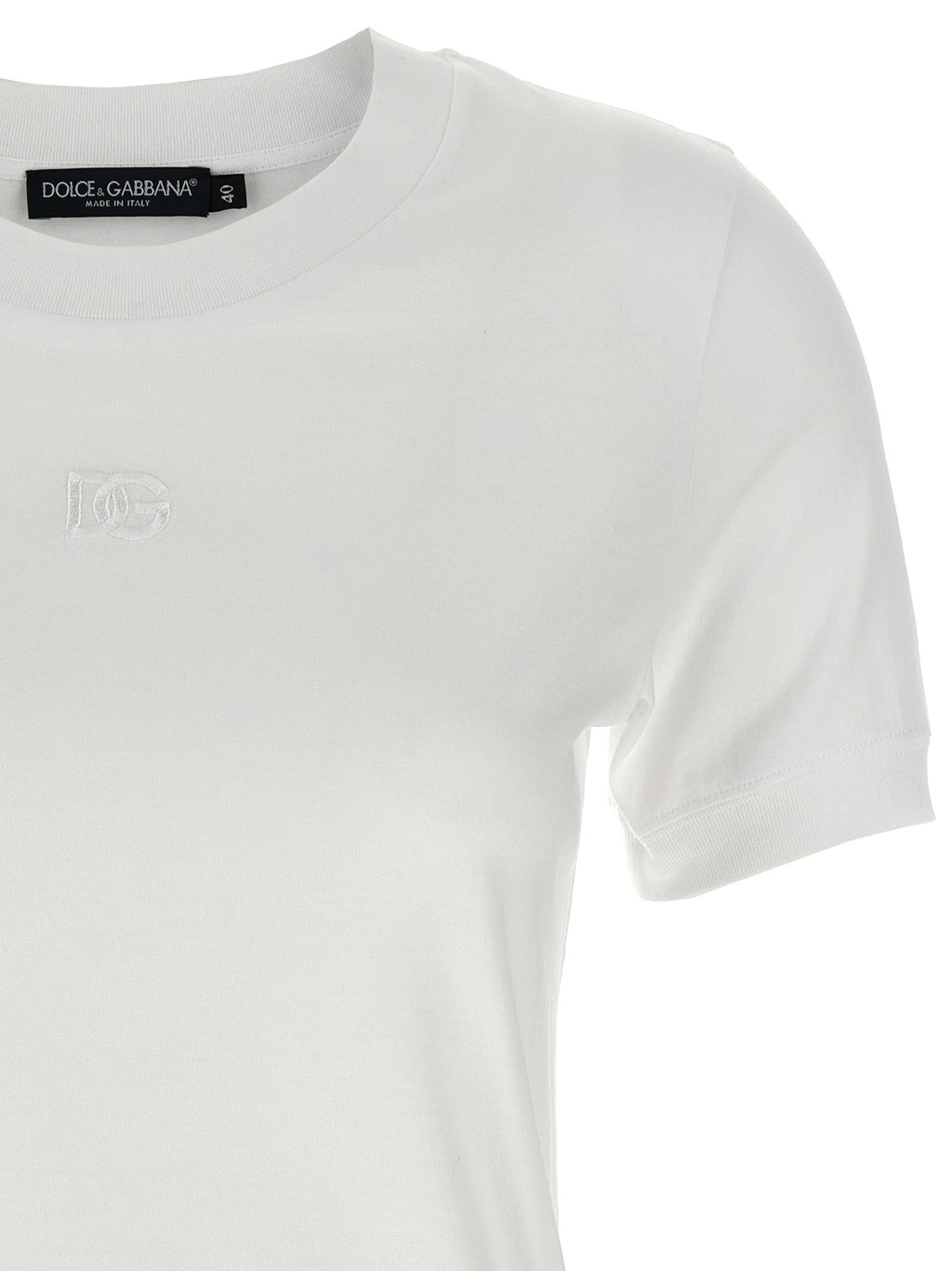 T-shirt blanc en coton de Dolce & Gabbana, coupe classique, vue de face, détail du col et du logo subtil.
