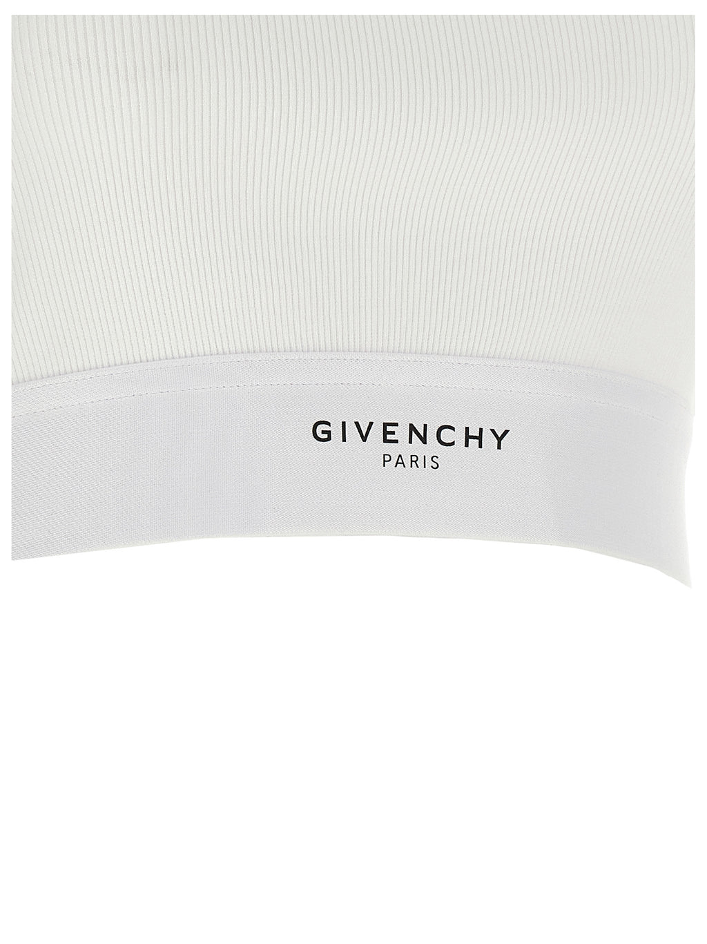 Débardeur blanc en coton de la marque Givenchy, coupe classique, porté sur un mannequin.