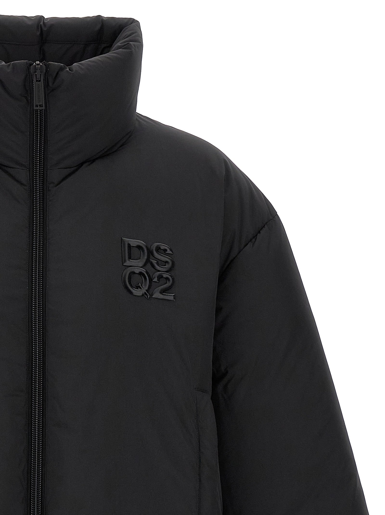 Veste longue en polyester noire de la marque Dsquared², style moderne et élégante, vue de face sur fond neutre.