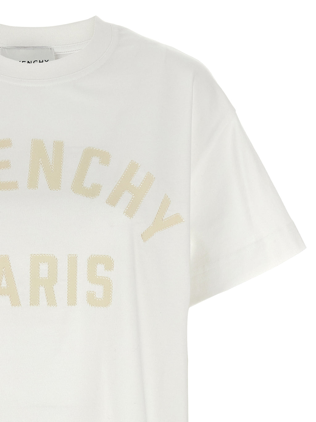T-shirt blanc en coton Givenchy, coupe classique, portant un logo discret sur la poitrine, vue de face.