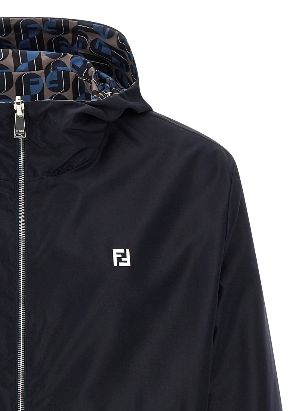Veste en polyester bleu de Fendi, coque légère et résistante, affichant un design moderne et élégant.