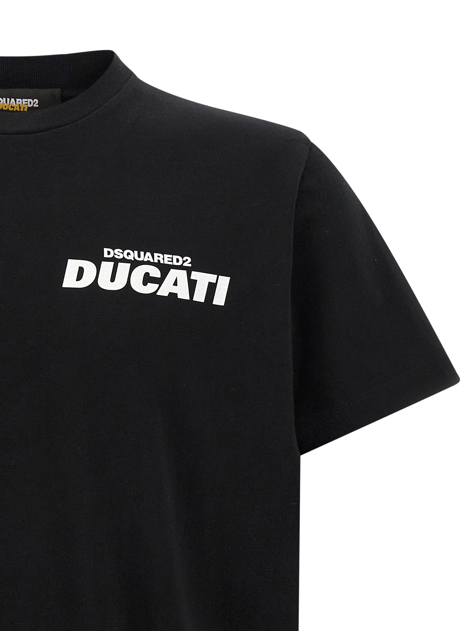 T-shirt en coton bicolore Dsquared² avec logo, coupe décontractée, porté sur un mannequin, style moderne et tendance.