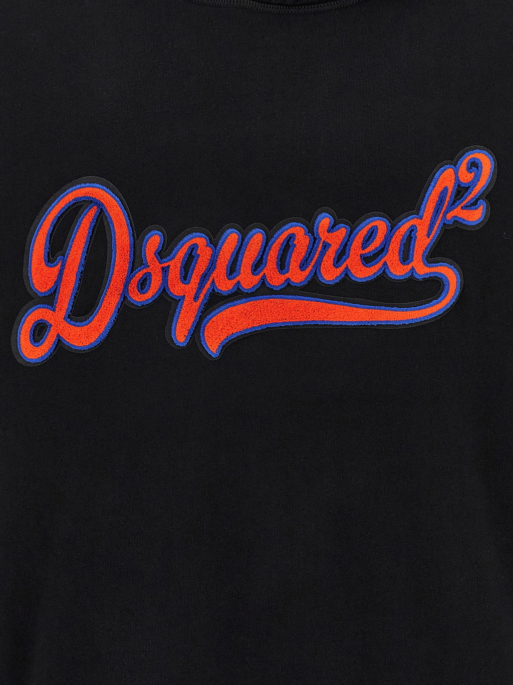 Sweat-shirt en coton noir de la marque Dsquared², coupe décontractée et logo discret sur la poitrine.