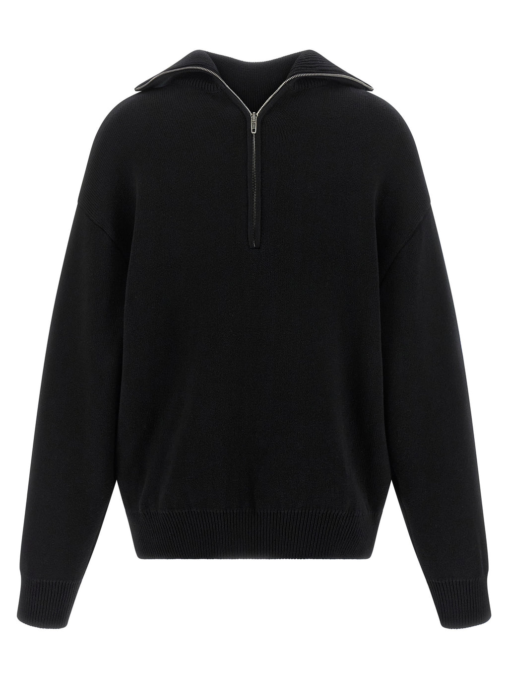 Cardigan en coton noir Balenciaga, coupe classique avec logo discret, porté sur un modèle.