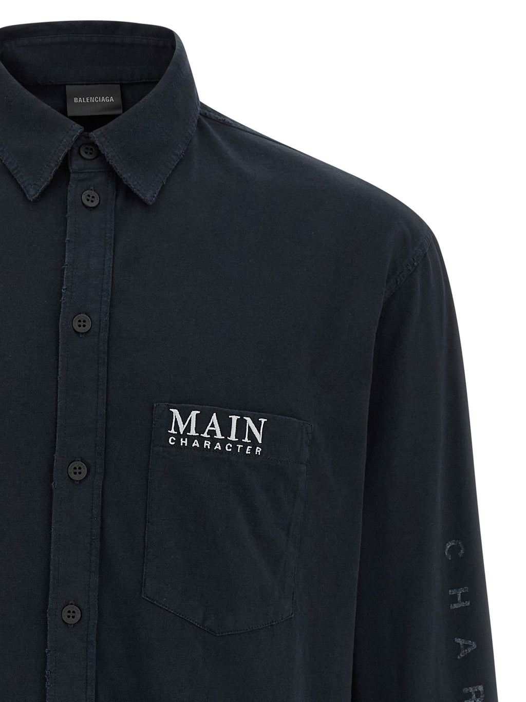 Chemise en coton noire Balenciaga, style élégant avec détails modernes, portée décontractée ou habillée, vue de face.