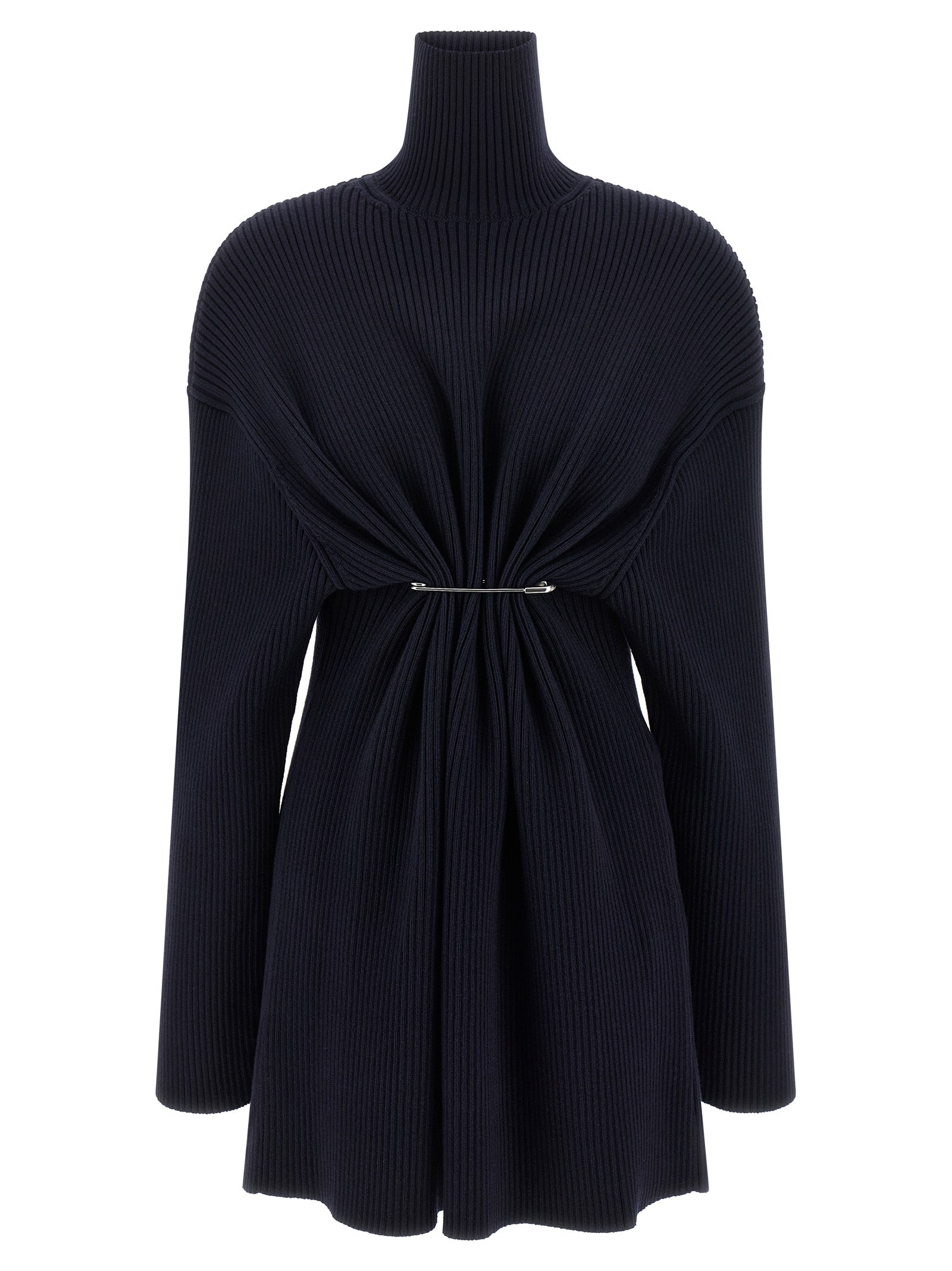 Robe courte en laine bleue de Balenciaga, coupe élégante et moderne, portée avec des détails sophistiqués.