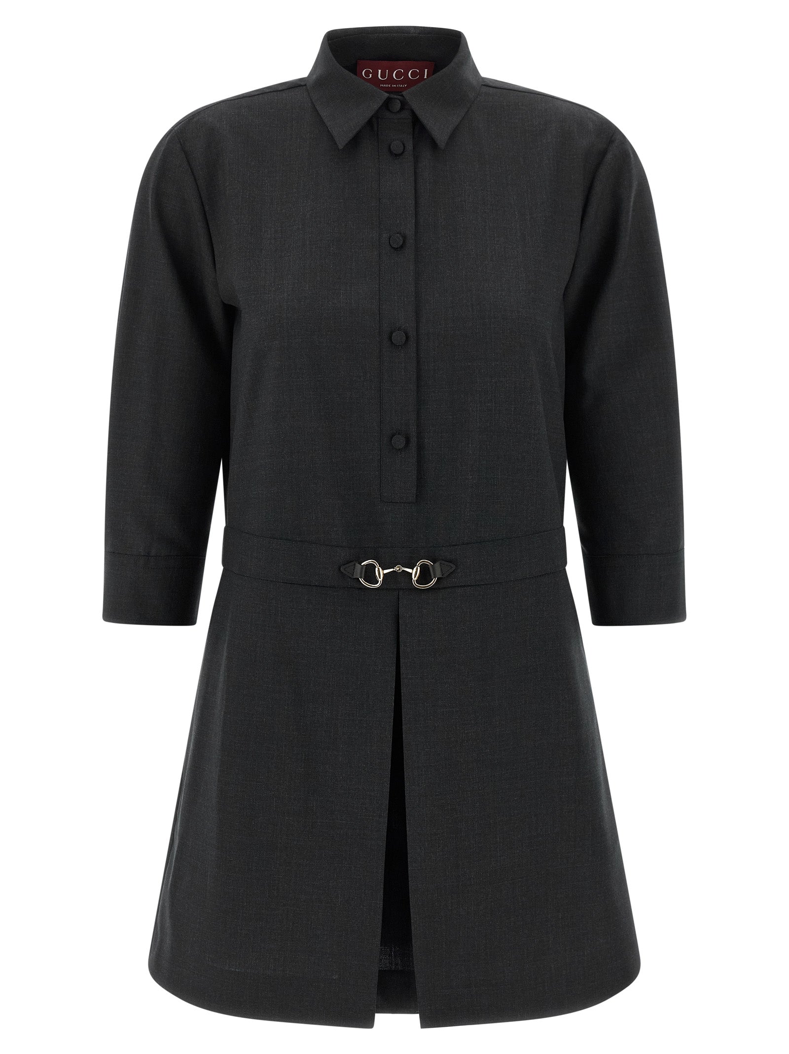 Robe courte en laine grise de Gucci, design élégant avec coupe ajustée et détails sophistiqués, portée sur mannequin.