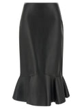 Jupe midi en cuir d’agneau noir de Fendi, élégante et structurée, visible avec sa coupe fluide et détails sophistiqués.