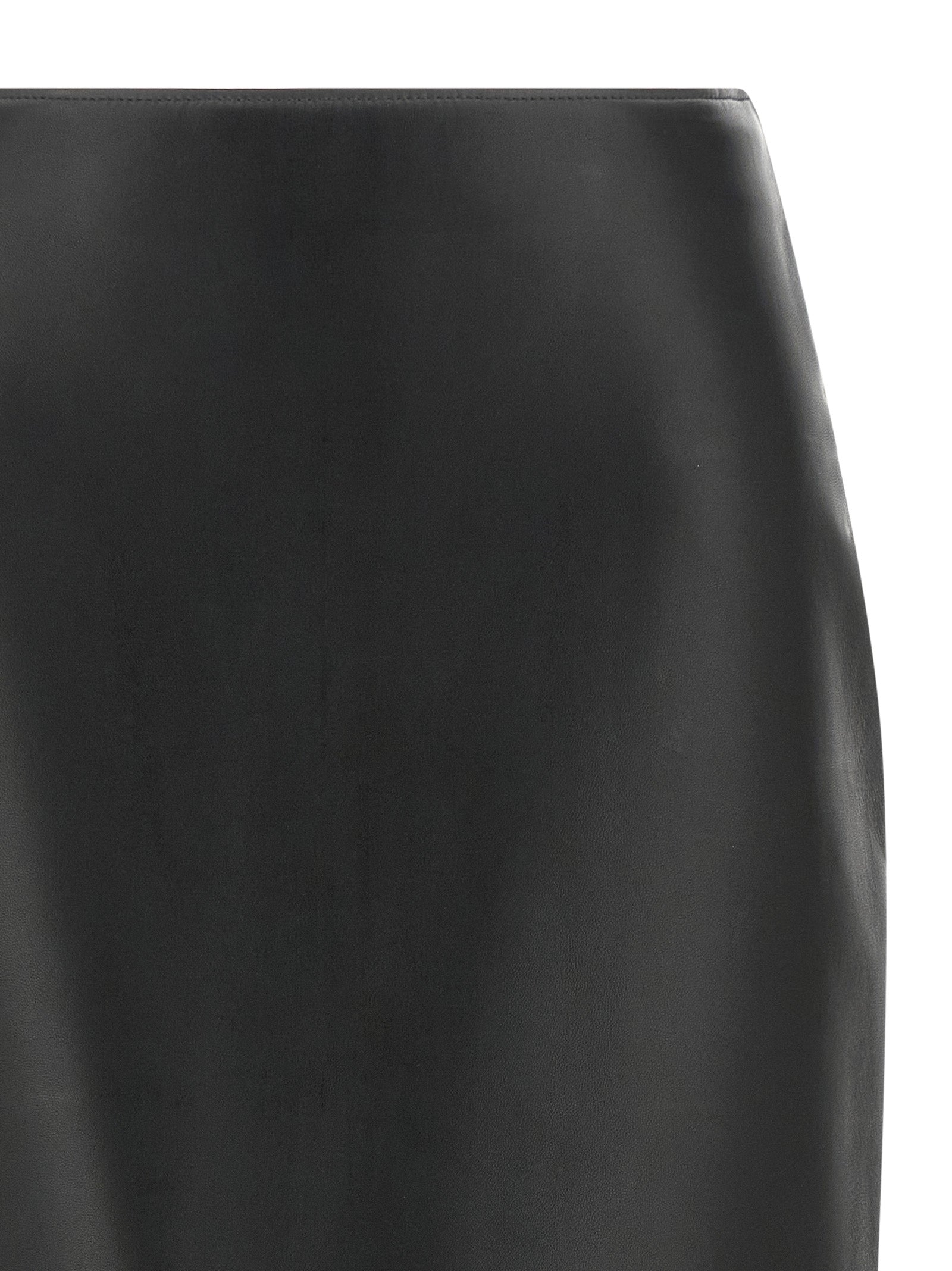 jupe midi en cuir d'agneau noir de Fendi, élégante et sophistiquée, vue de face sur un fond neutre