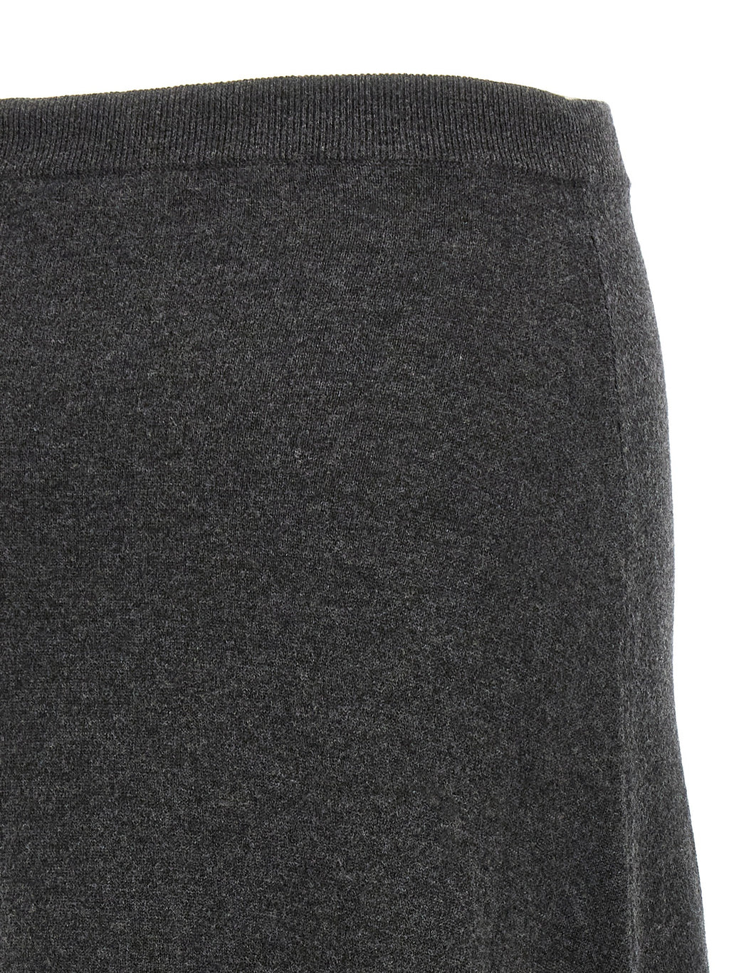 Jupe courte gris en laine Balenciaga, coupe mini, avec détails élégants et texture douce visible sur l'image.