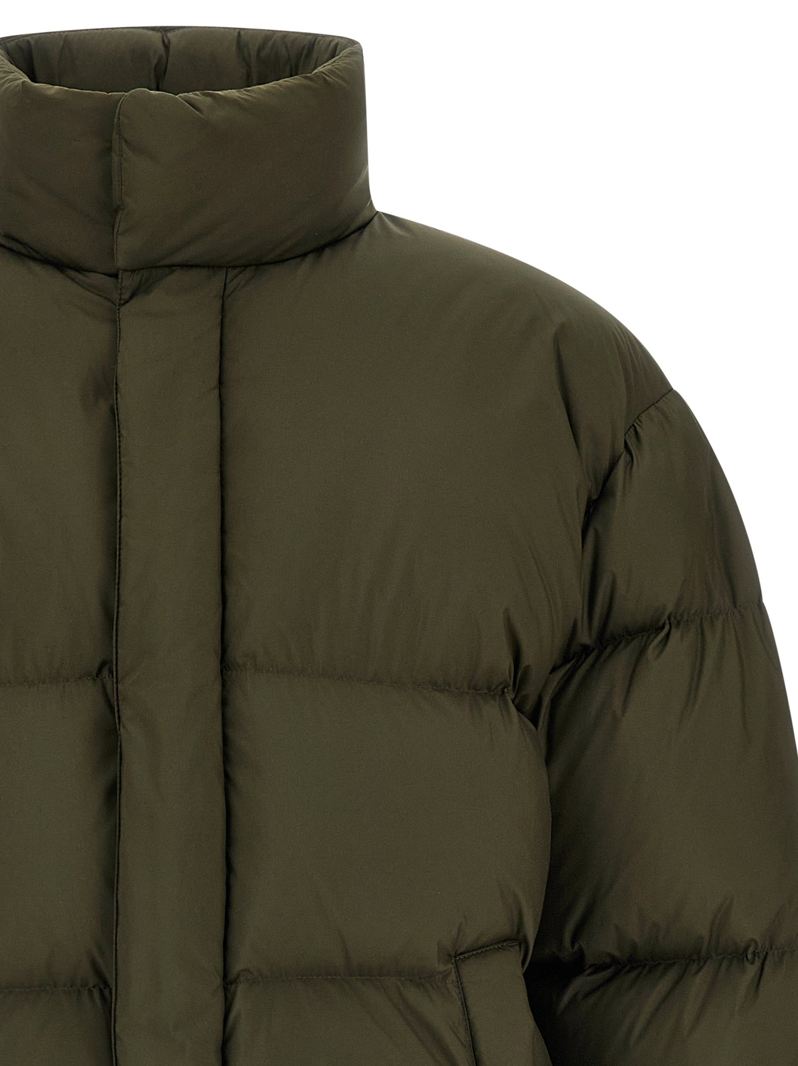 Veste longue en polyester bicolore de Saint Laurent, style moderne et élégant, visible avec fermeture éclair et col haut.