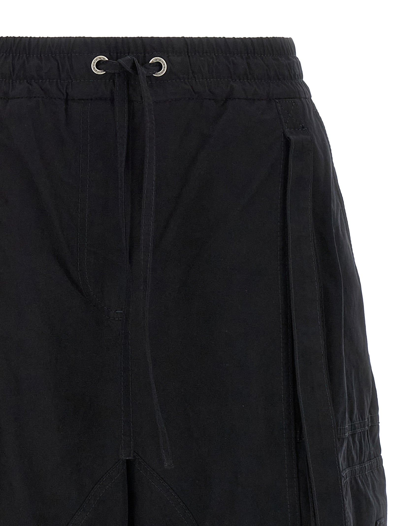 Pantalons cargo en coton noir de Dolce & Gabbana, style décontracté avec poches multiples et coupe tendance.