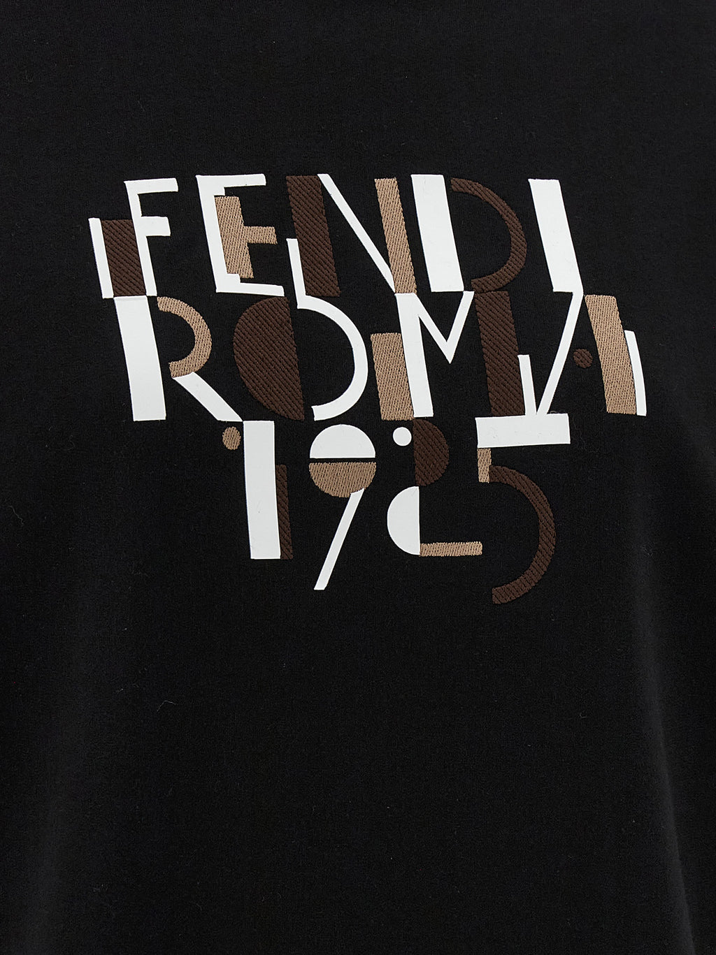 Sweatshirt noire en coton de Fendi, design élégant avec logo distinctif, portée décontractée et confortable.