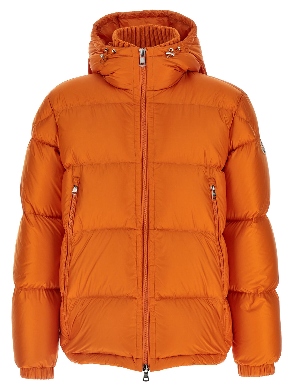 Veste longue en polyamide orange de Moncler avec capuche et fermeture éclair, style élégant et chaud.
