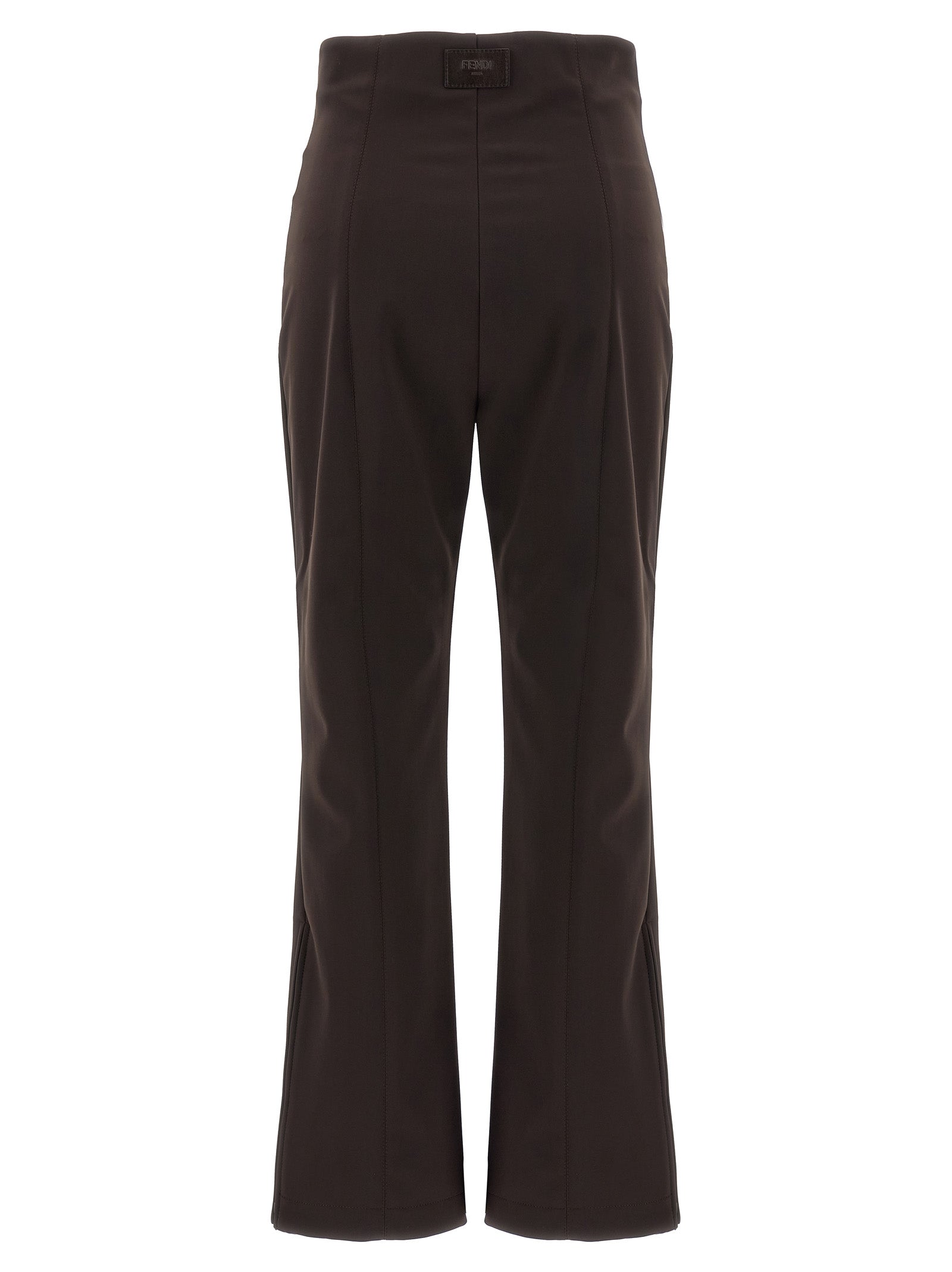 Pantalon de sport marron en polyamide de la marque Fendi, coupe décontractée et détails modernes visible sur l'image.