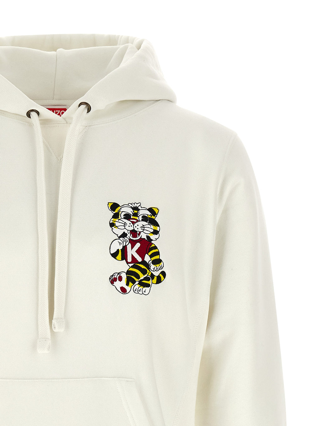 Sweatshirt blanc en coton de la marque Kenzo, coupe décontractée avec logo Kenzo visible sur la poitrine.