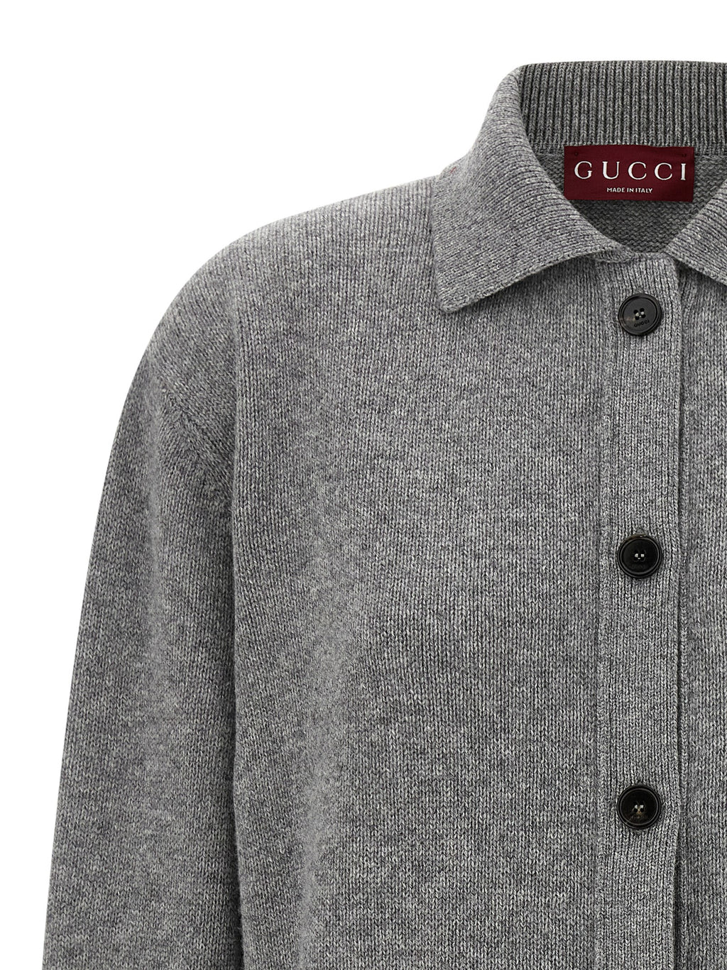 Cardigan en laine gris Gucci pour homme, détail élégant et texture douce visible sur l'image.