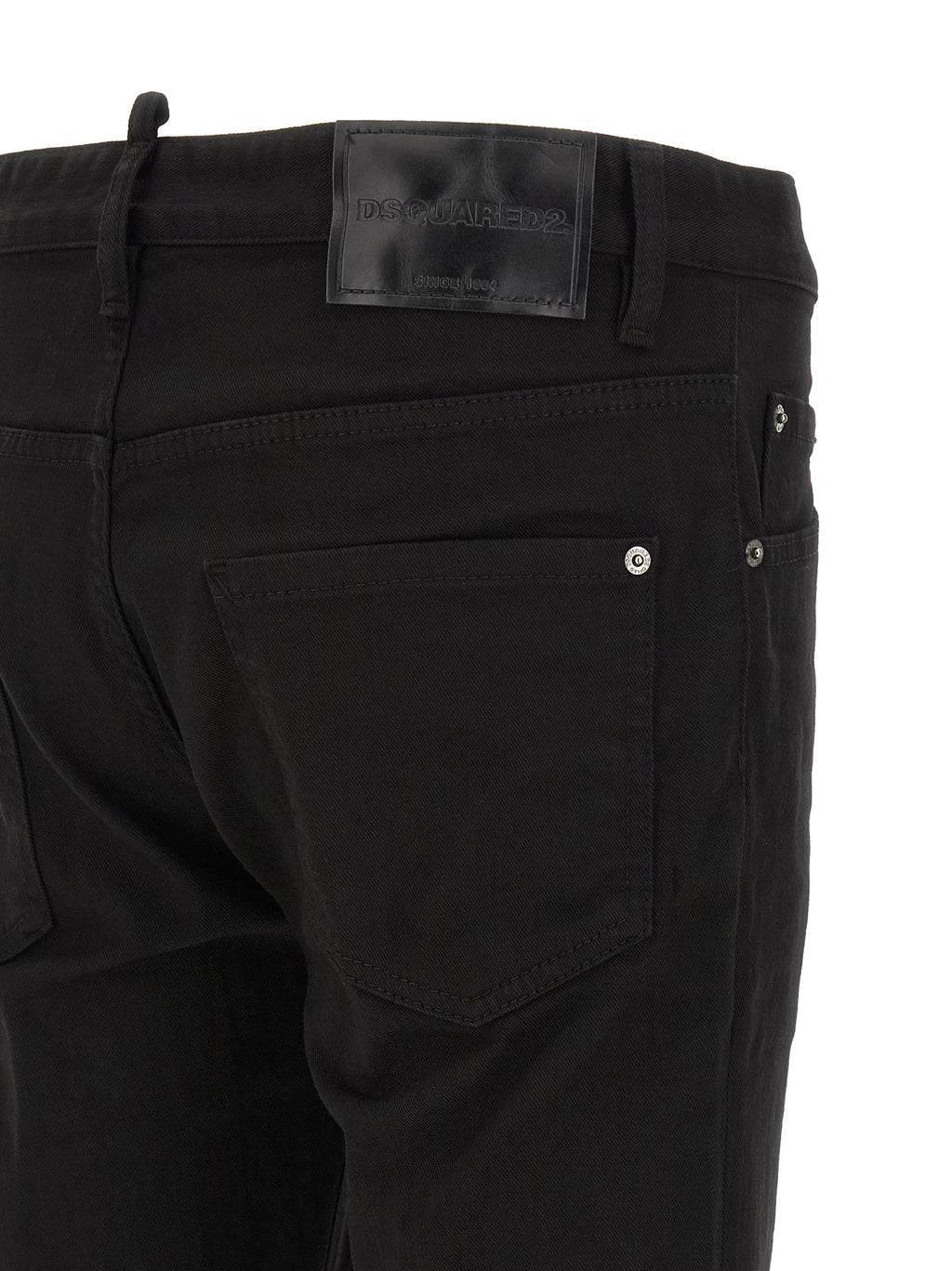Jeans droits en coton noir de Dsquared², pantalon classique à coupe droite, visible avec détails de couture.